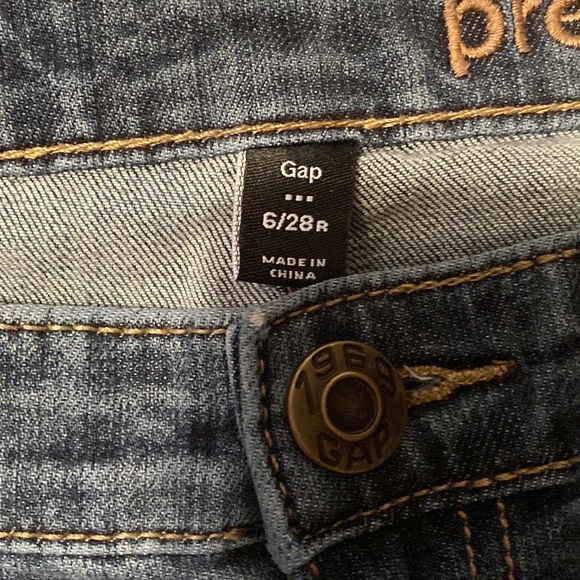 Gap straight leg cuffed jeans, sz: 6 - Picture 5 of 5